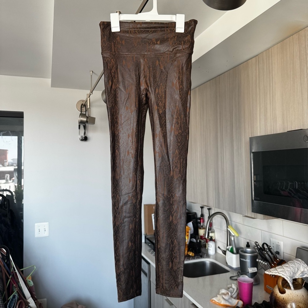SPANX Faux Leather Snake Shine Leggings Brown M - Picture 7 of 15